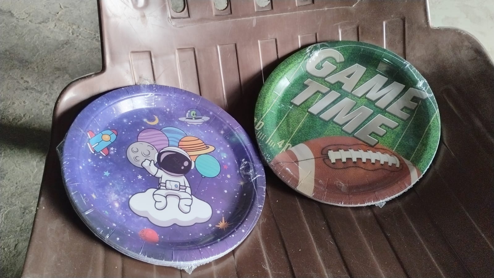Round Plates Disposable Paper Plates Happy Birthday, Gift (10 Pcs Set / Mix Design) Round Plates Disposable Paper Plates Happy Birthday, Gift (10 Pcs Set / Mix Design)